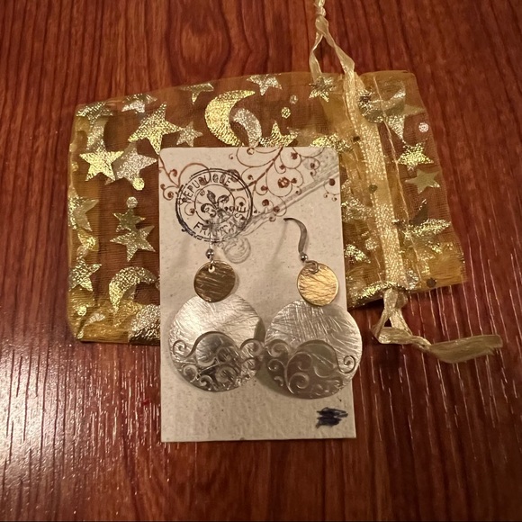 NWT Silver-and-gold-toned dangle earrings - Picture 2 of 8